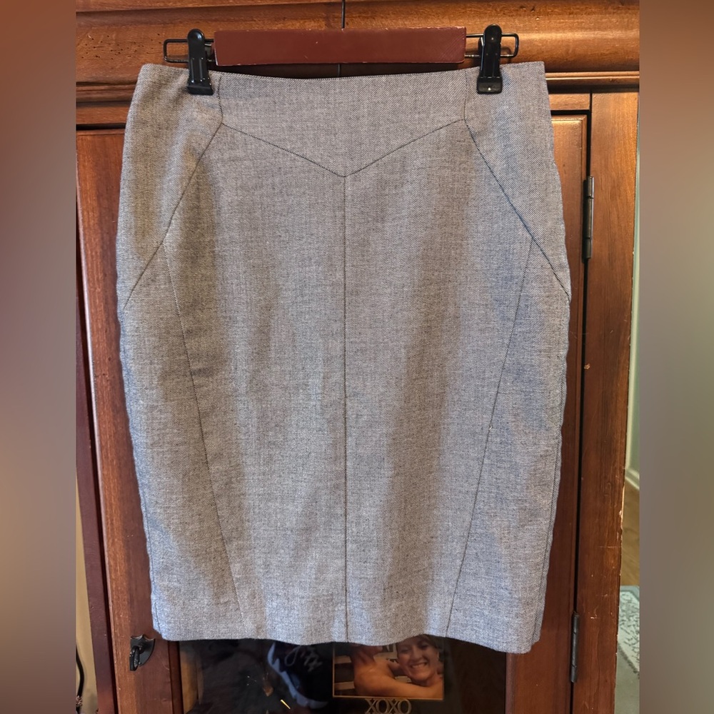 Worthington Elegant Gray Pencil Skirt size 6